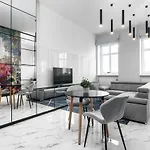 Rentplanet - Ruska Apartment *